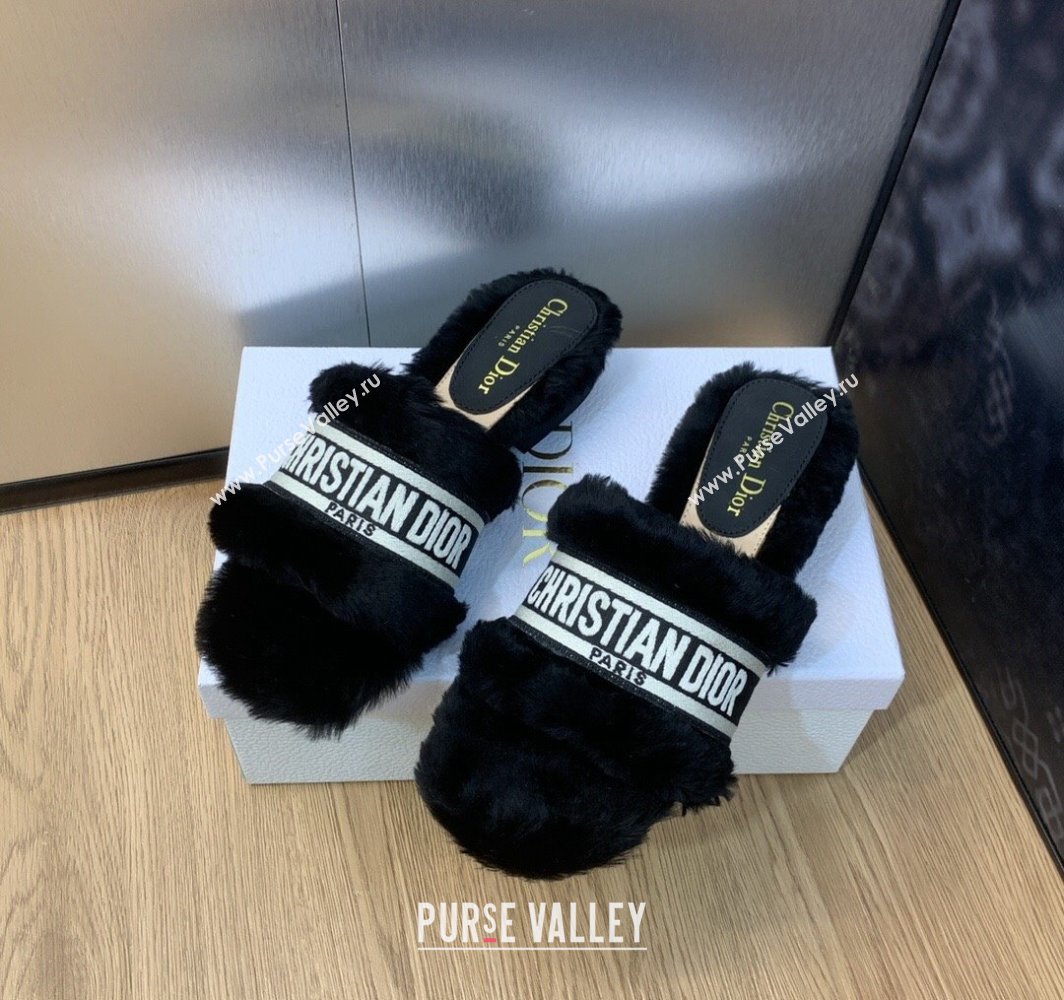 Dior Dway Flat Slide Sandals in Black Shearling Fur and Embroidered Canvas 2024 (jincheng-23120803)