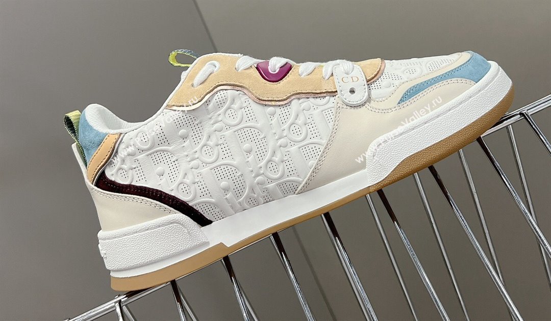 Dior Women/Men One Sneakers in White Dior Oblique Perforated Calfskin and Multicolor Suede Calfskin 2024 (modeng-23120819)