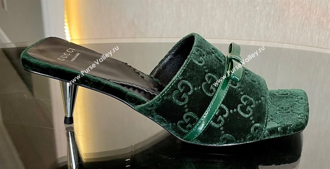 Gucci Heel 7cm GG velvet slide sandals with Patent leather bow detail 764182 Green 2024 (modeng-23120709)