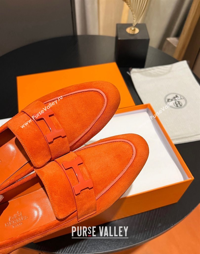 Hermes Paris loafer in suede goatskin Orange with tone-on-tone signature H detail (modeng-23121127)