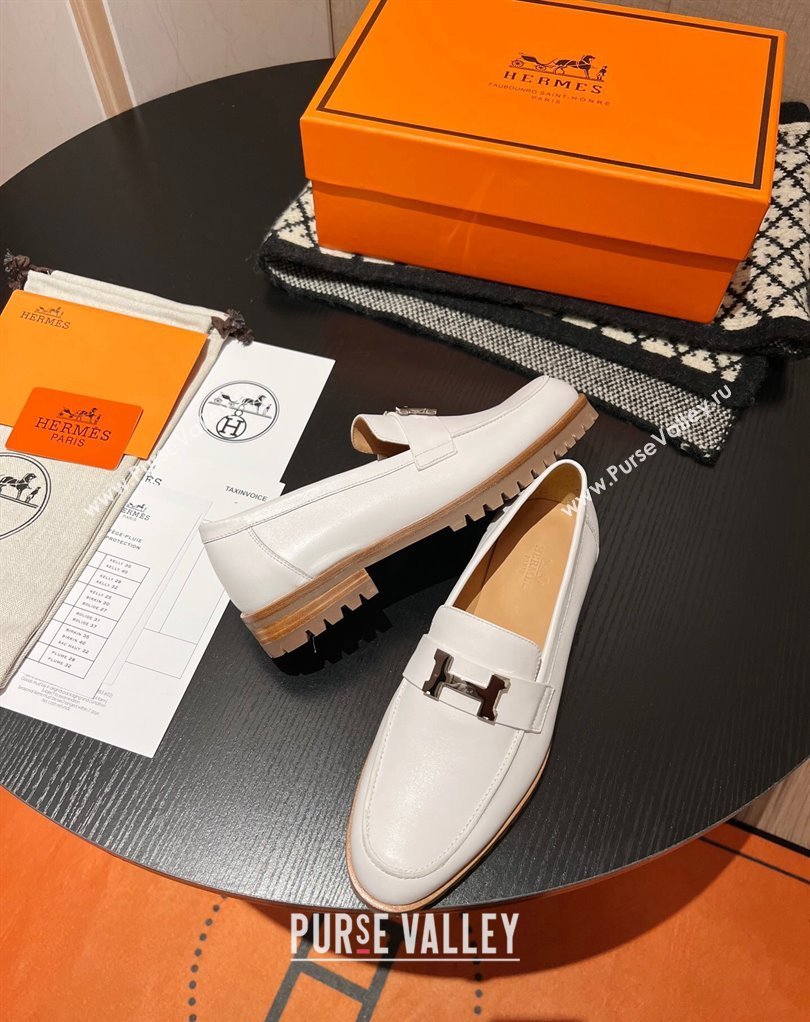 Hermes Faubourg loafer in calfskin White with signature H detail (modeng-23121211)