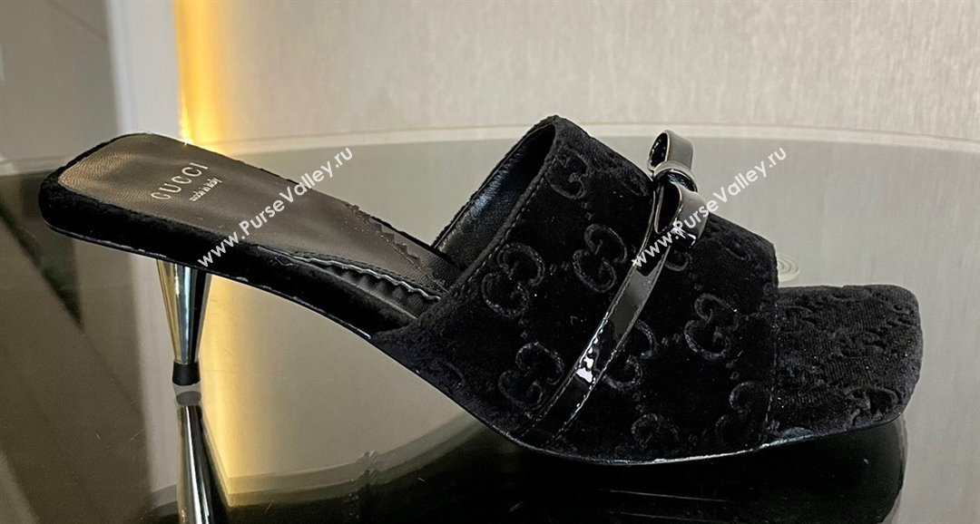 Gucci Heel 7cm GG velvet slide sandals with Patent leather bow detail 764182 Black 2024 (modeng-23120706)