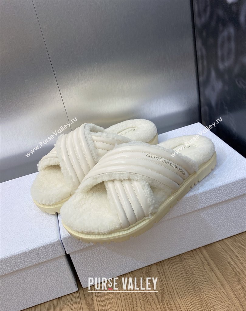Dior D-Cross Slides in Beige Lambskin and White Shearling 2024 (modeng-23120897)