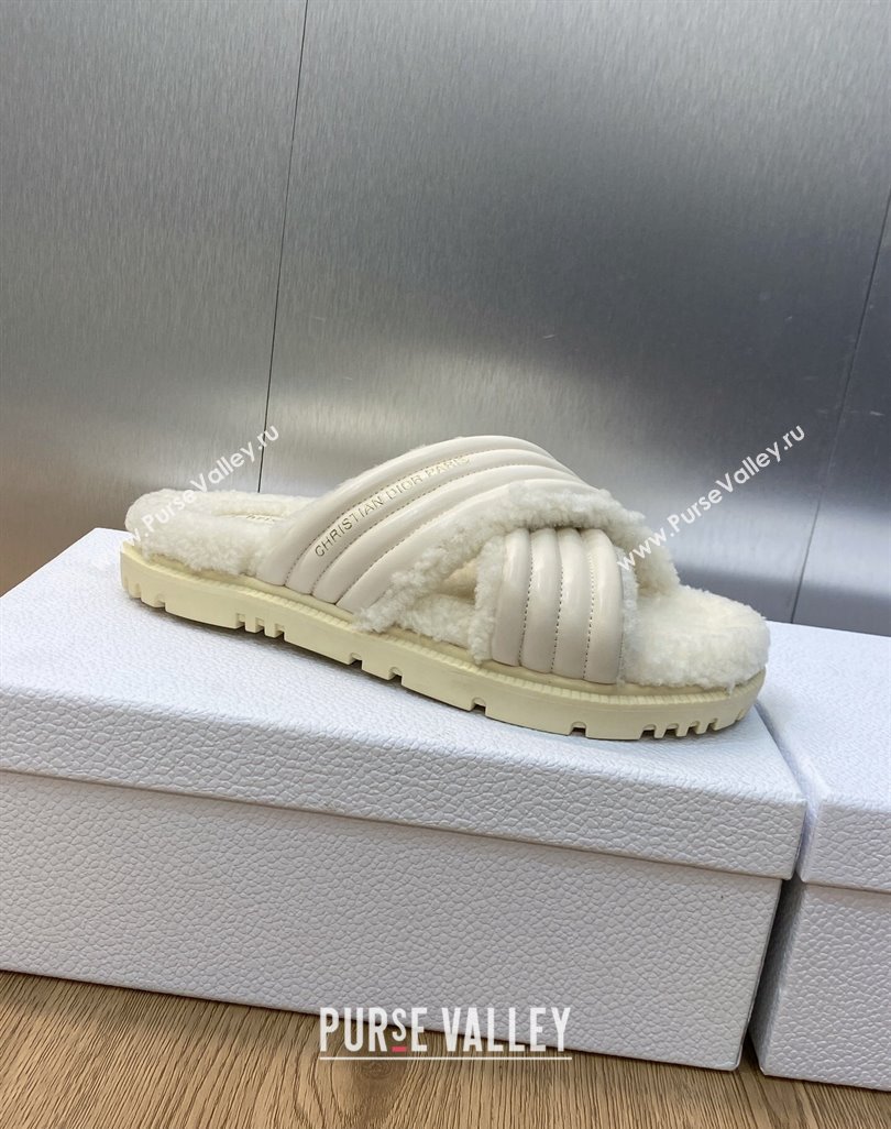 Dior D-Cross Slides in Beige Lambskin and White Shearling 2024 (modeng-23120897)