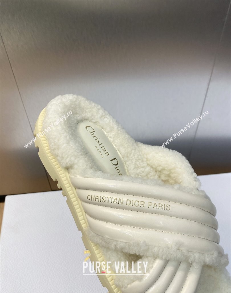 Dior D-Cross Slides in Beige Lambskin and White Shearling 2024 (modeng-23120897)
