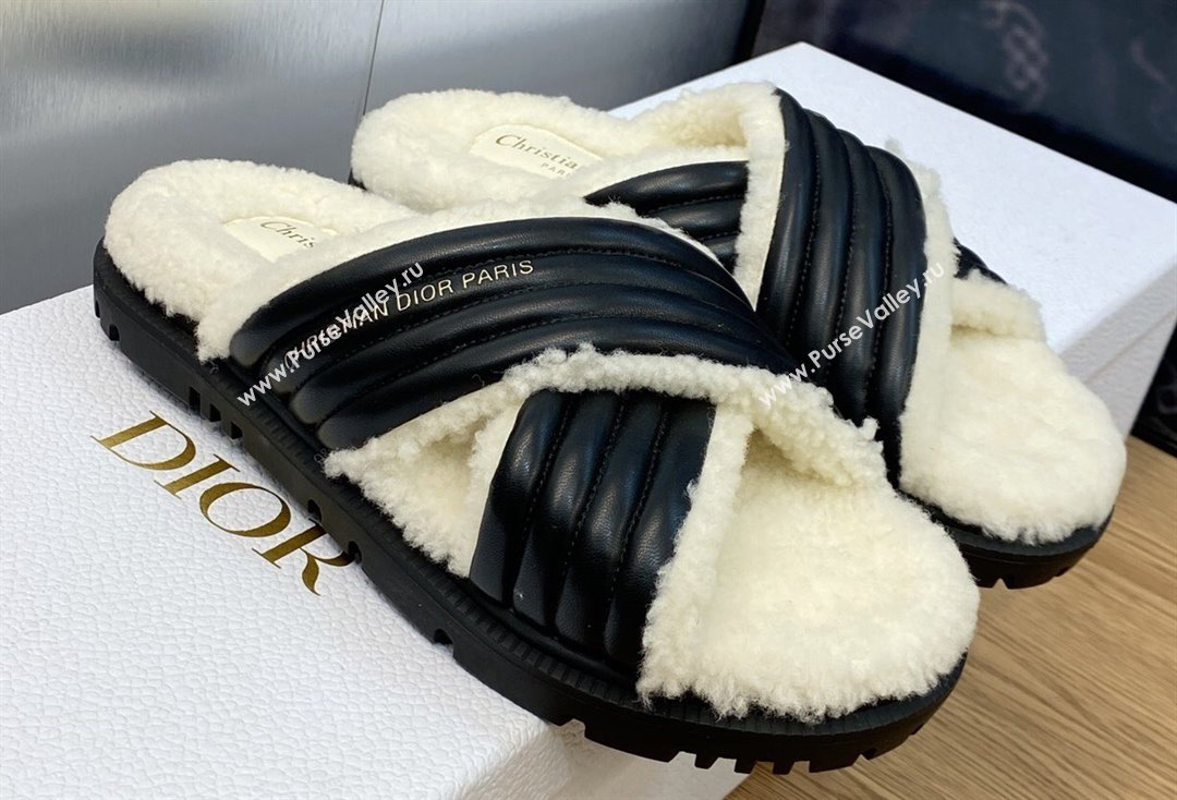 Dior D-Cross Slides in Black Lambskin and White Shearling 2024 (modeng-23120896)