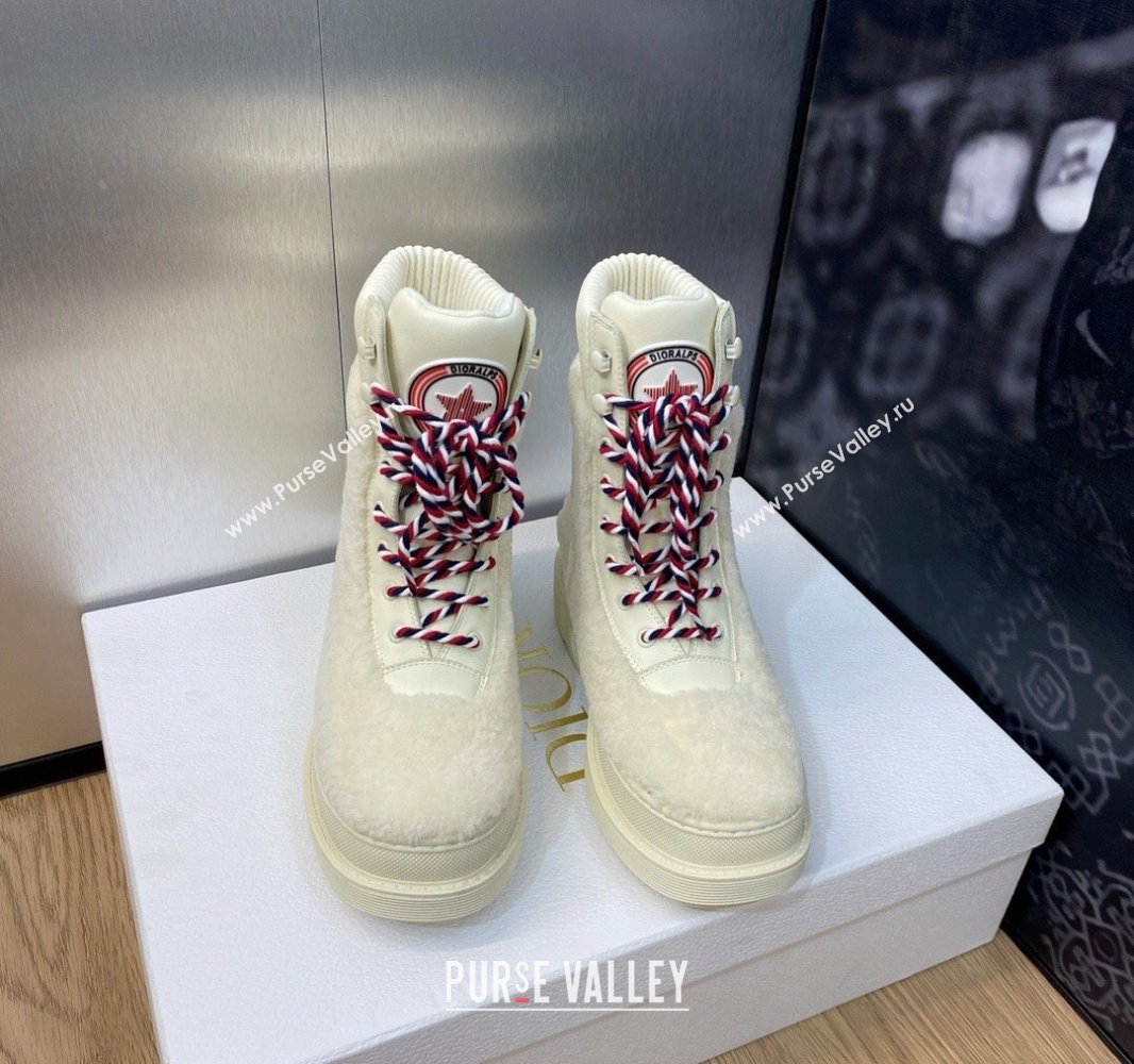 Dior D-Hike Ankle Boots in White Shearling and Calfskin 2024 (modeng-23120825)