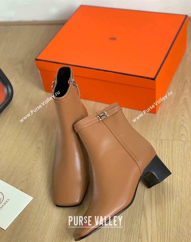 Hermes Hommage ankle boots in calfskin Brown (modeng-23120952)