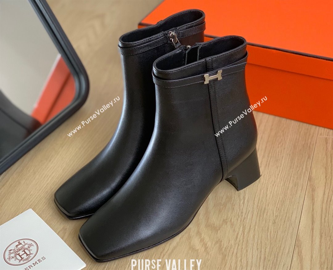 Hermes Hommage ankle boots in calfskin Black (modeng-23120951)