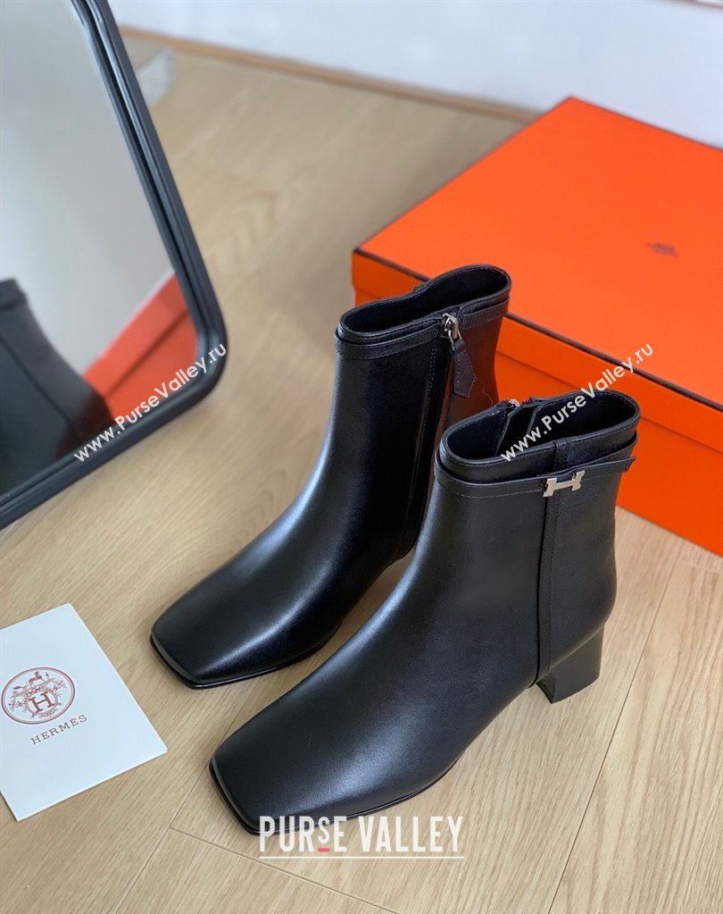 Hermes Hommage ankle boots in calfskin Black (modeng-23120951)