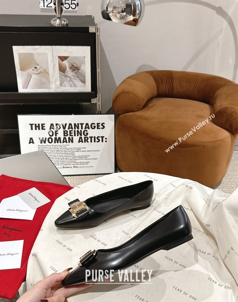 Ferragamo New Vara plate ballet flats in nappa Black 2024 (SS-23121336)