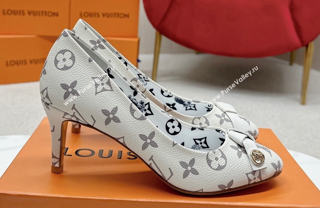 Louis Vuitton Stiletto Heel Pumps in Monogram Canvas White with Bow Knot (SS-23121413)