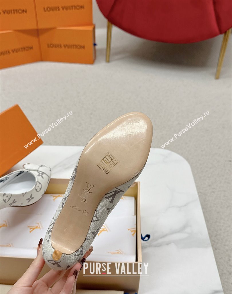 Louis Vuitton Stiletto Heel Pumps in Monogram Canvas White with Bow Knot (SS-23121413)
