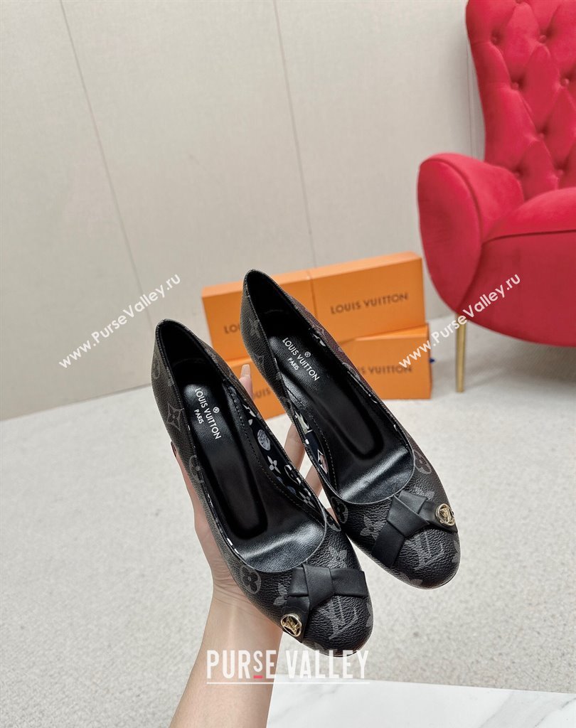 Louis Vuitton Stiletto Heel Pumps in Monogram Canvas Black with Bow Knot (SS-23121412)