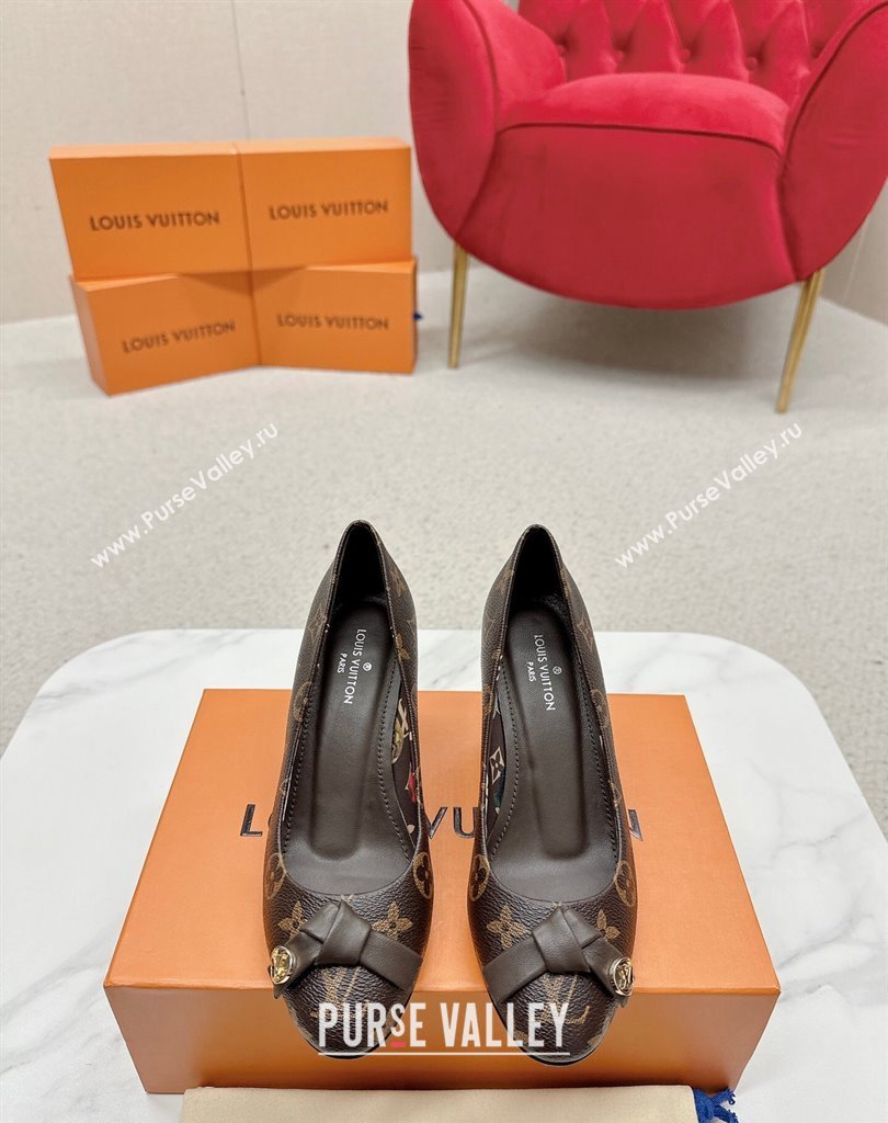 Louis Vuitton Stiletto Heel Pumps in Monogram Canvas Coffee with Bow Knot (SS-23121414)