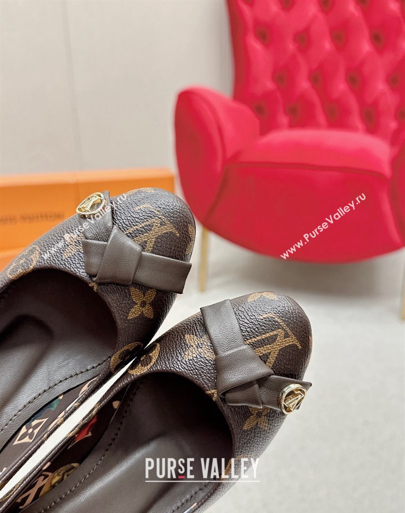 Louis Vuitton Stiletto Heel Pumps in Monogram Canvas Coffee with Bow Knot (SS-23121414)