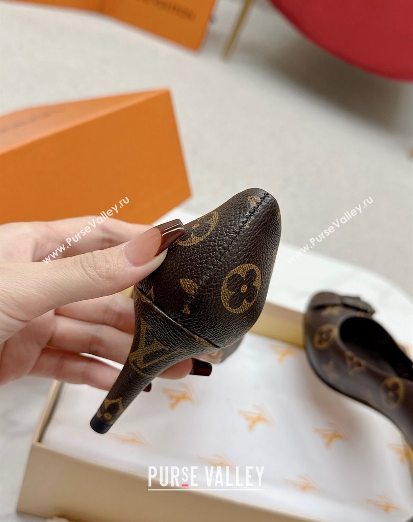 Louis Vuitton Stiletto Heel Pumps in Monogram Canvas Coffee with Bow Knot (SS-23121414)