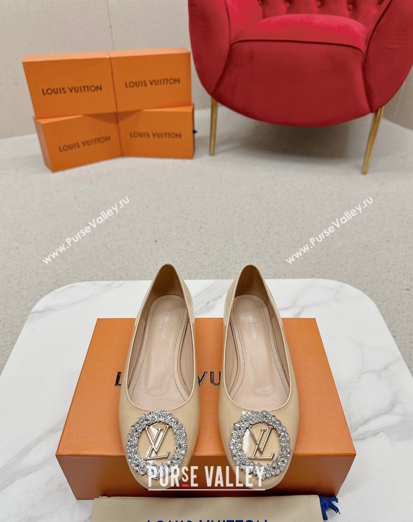 Louis Vuitton Patent Leather Madeleine Flat Ballerinas Nude with Crystal LV Circle (SS-23121473)