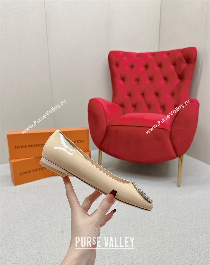 Louis Vuitton Patent Leather Madeleine Flat Ballerinas Nude with Crystal LV Circle (SS-23121473)