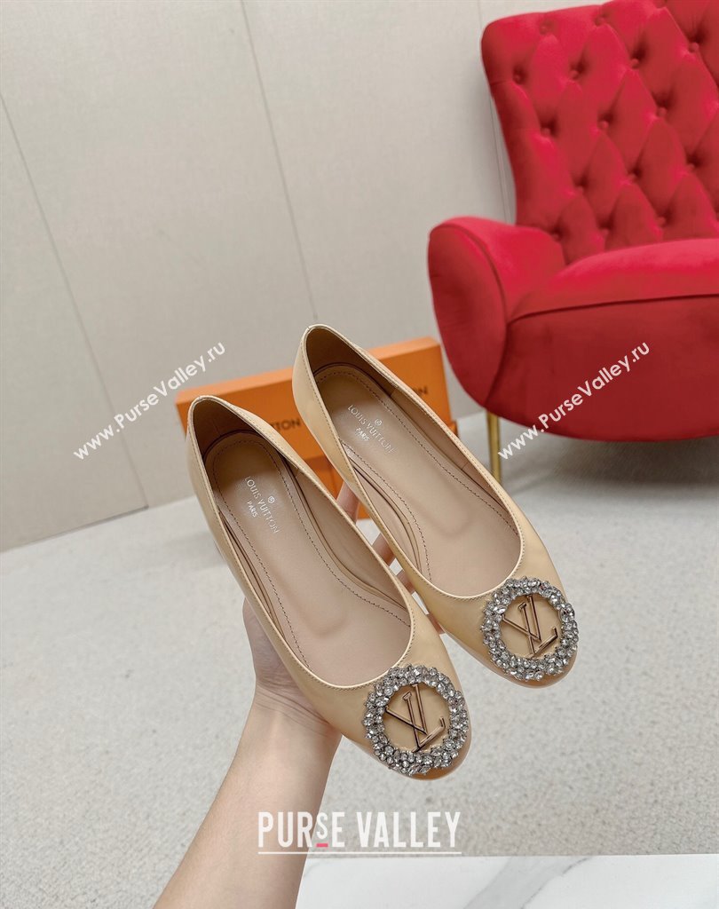 Louis Vuitton Patent Leather Madeleine Flat Ballerinas Nude with Crystal LV Circle (SS-23121473)