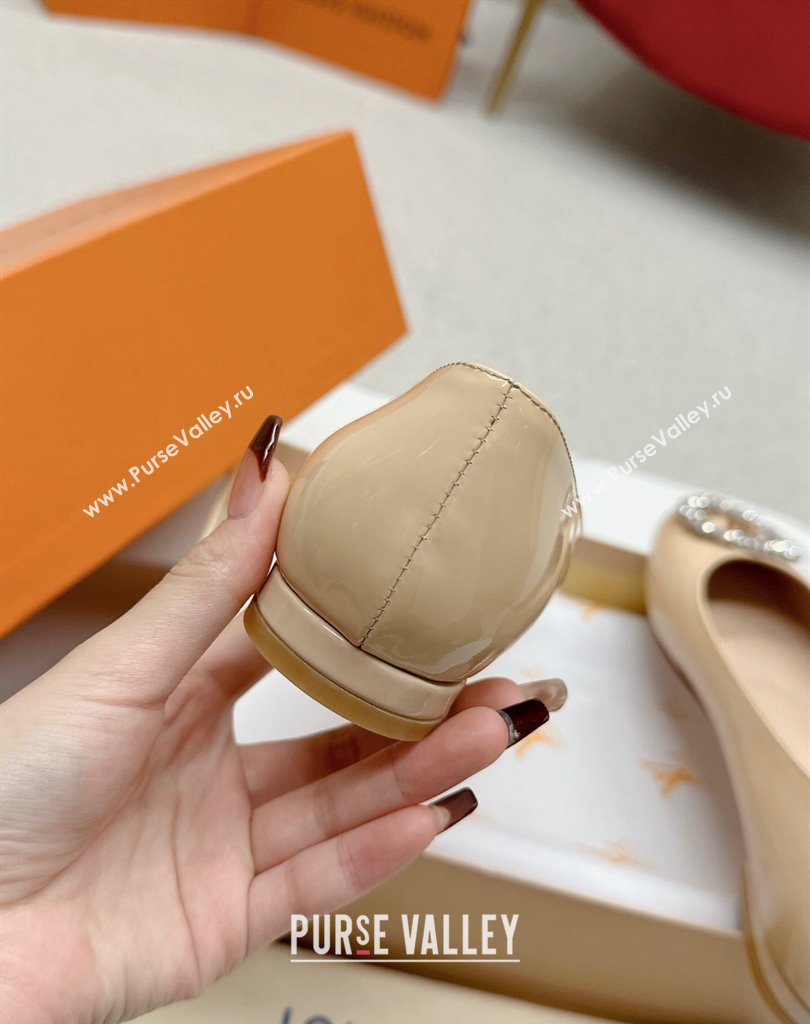Louis Vuitton Patent Leather Madeleine Flat Ballerinas Nude with Crystal LV Circle (SS-23121473)