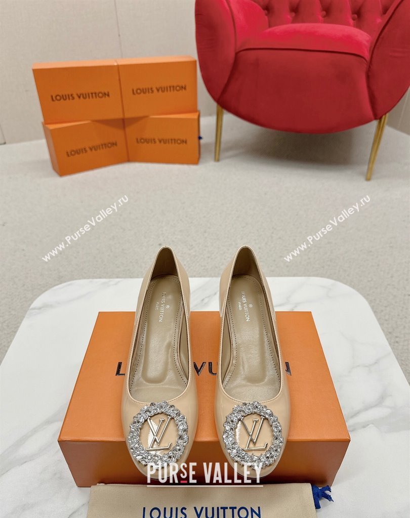 Louis Vuitton Patent Leather Madeleine Pumps Nude with Crystal LV Circle (SS-23121467)