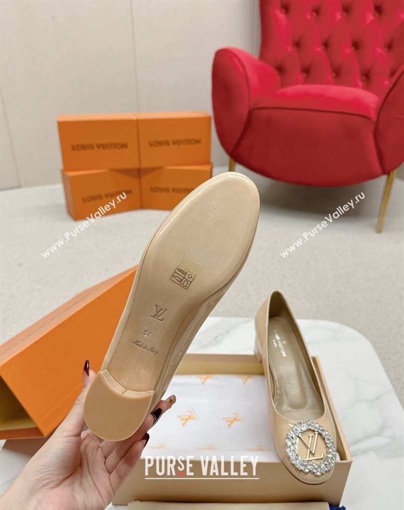 Louis Vuitton Patent Leather Madeleine Pumps Nude with Crystal LV Circle (SS-23121467)