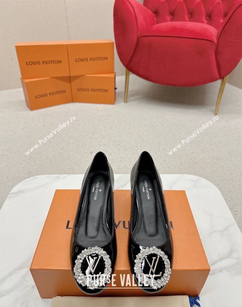 Louis Vuitton Patent Leather Madeleine Pumps Black with Crystal LV Circle (SS-23121463)