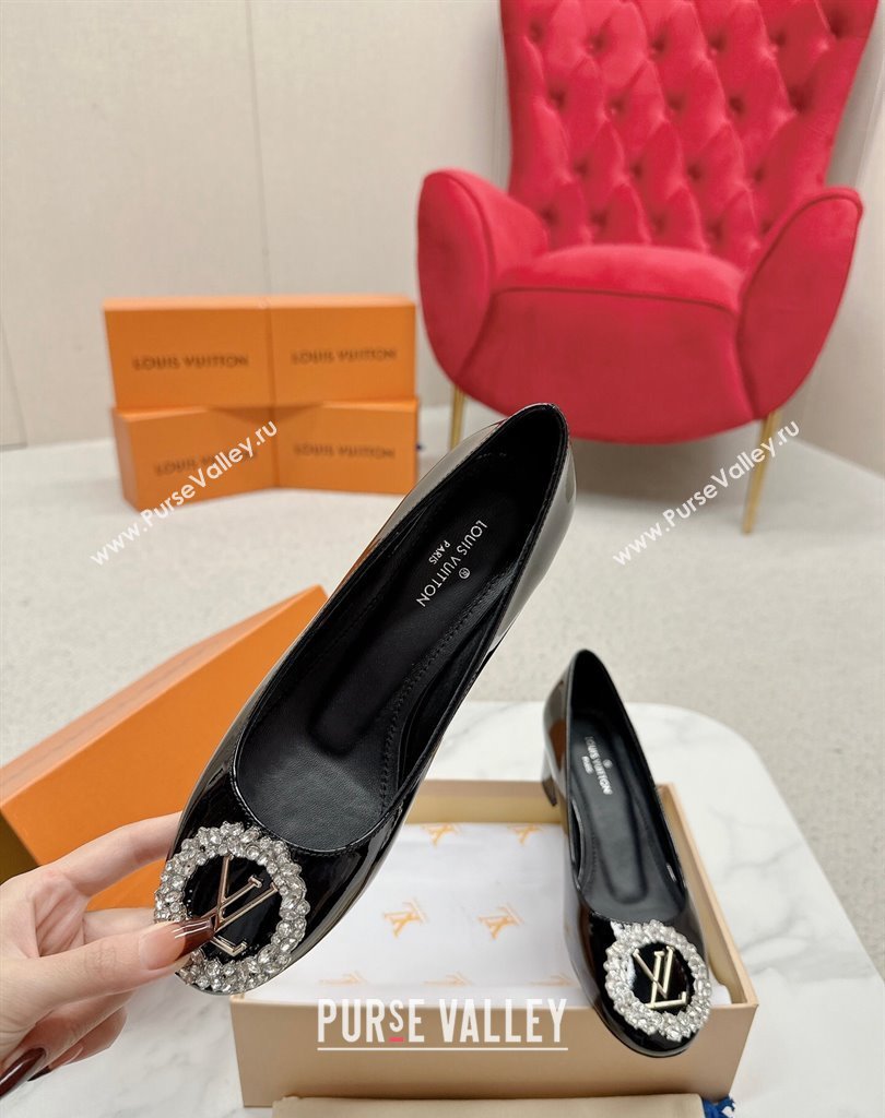 Louis Vuitton Patent Leather Madeleine Pumps Black with Crystal LV Circle (SS-23121463)