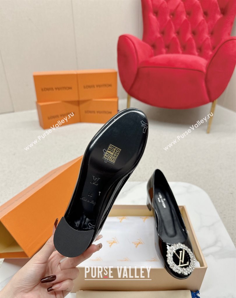 Louis Vuitton Patent Leather Madeleine Pumps Black with Crystal LV Circle (SS-23121463)