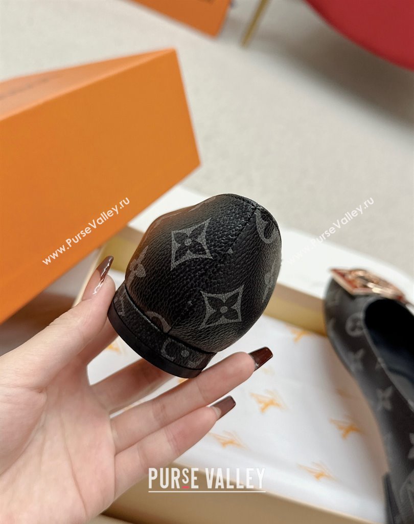 Louis Vuitton Monogram Canvas Madeleine Flat Ballerinas Black with Dauphine LV Initials (SS-23121453)