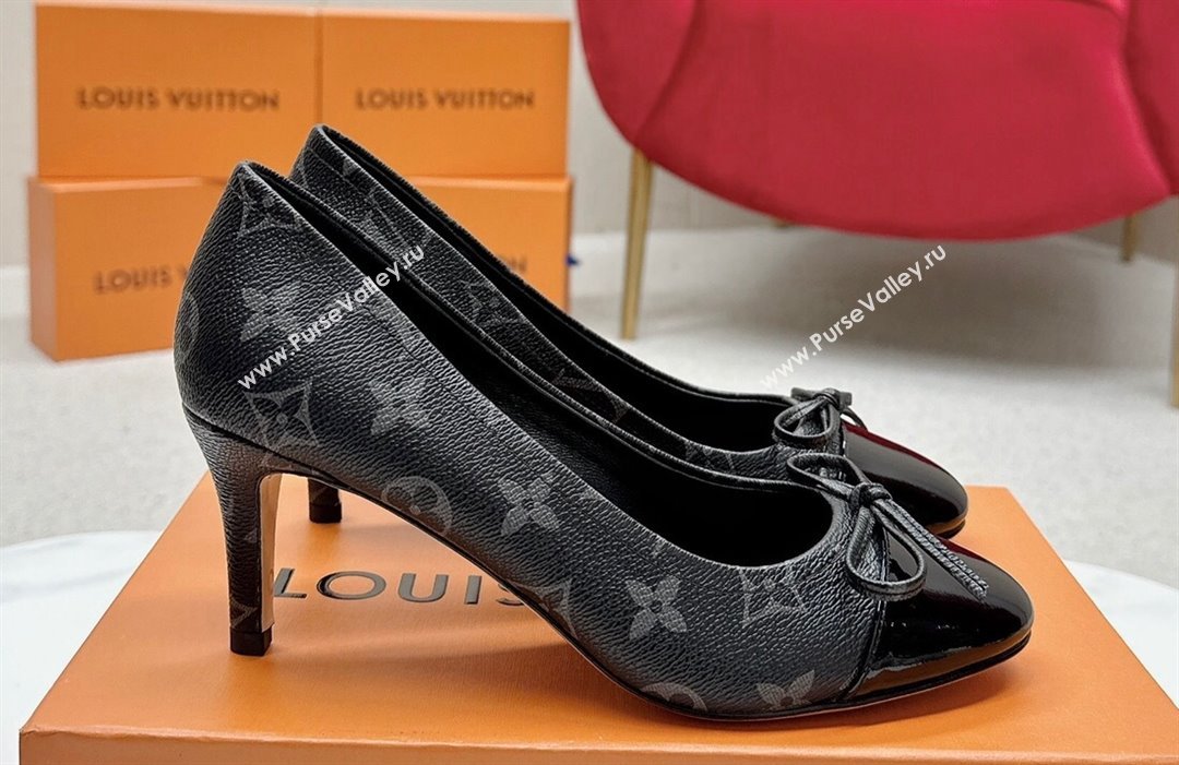 Louis Vuitton Monogram Canvas Black and Patent Leather Stiletto Heel Pumps with Bow (SS-23121429)