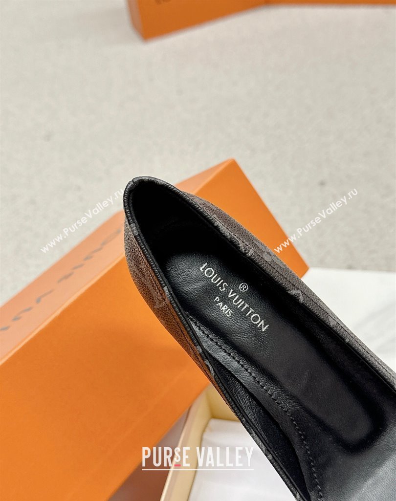 Louis Vuitton Monogram Canvas Black and Patent Leather Stiletto Heel Pumps with Bow (SS-23121429)