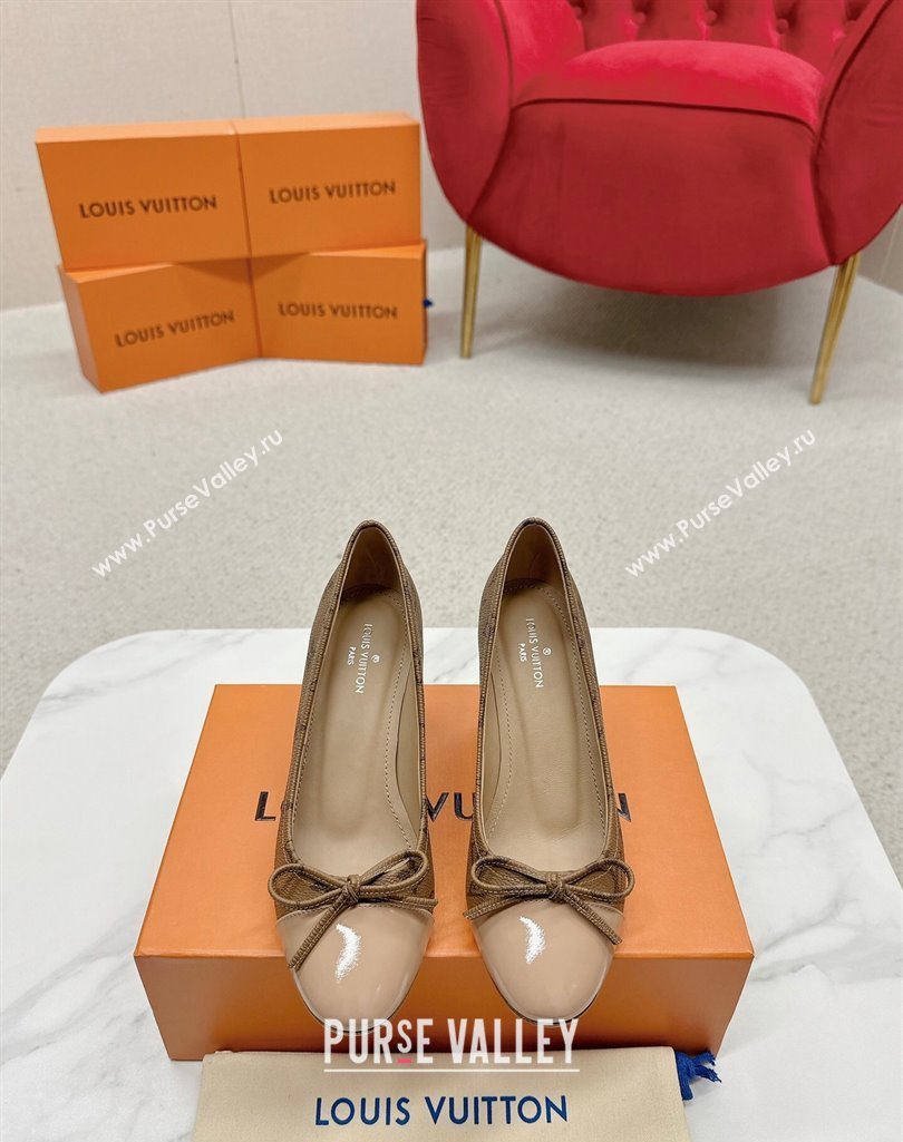 Louis Vuitton Monogram Canvas Brown and Nude Patent Leather Stiletto Heel Pumps with Bow (SS-23121434)