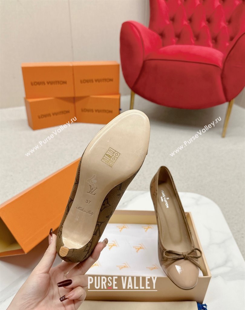 Louis Vuitton Monogram Canvas Brown and Nude Patent Leather Stiletto Heel Pumps with Bow (SS-23121434)
