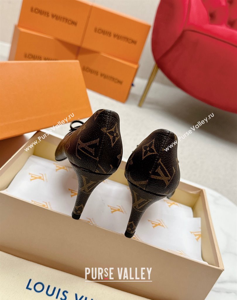Louis Vuitton Monogram Canvas Coffee and Black Patent Leather Stiletto Heel Pumps with Bow (SS-23121431)