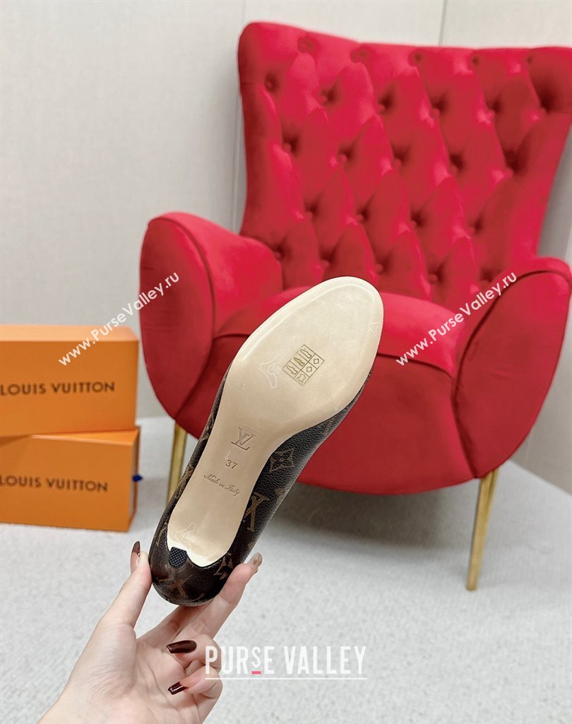 Louis Vuitton Monogram Canvas Coffee and Black Patent Leather Stiletto Heel Pumps with Bow (SS-23121431)