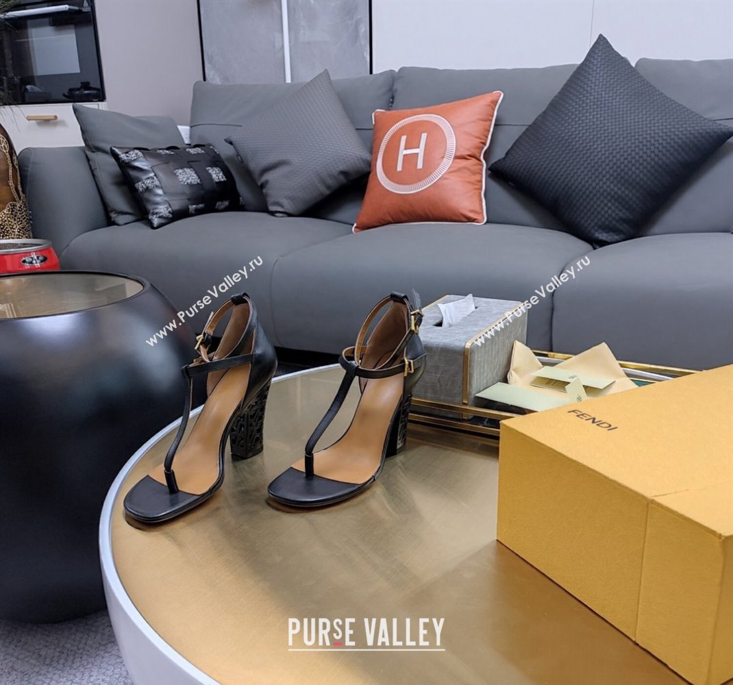 Fendi cut-out Heel 9cm Sandals in Leather Black 2024 (SS-23121321)