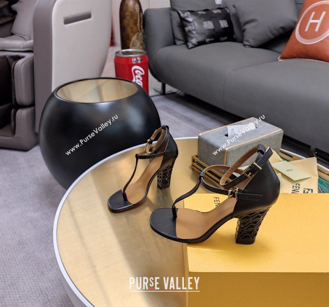 Fendi cut-out Heel 9cm Sandals in Leather Black 2024 (SS-23121321)