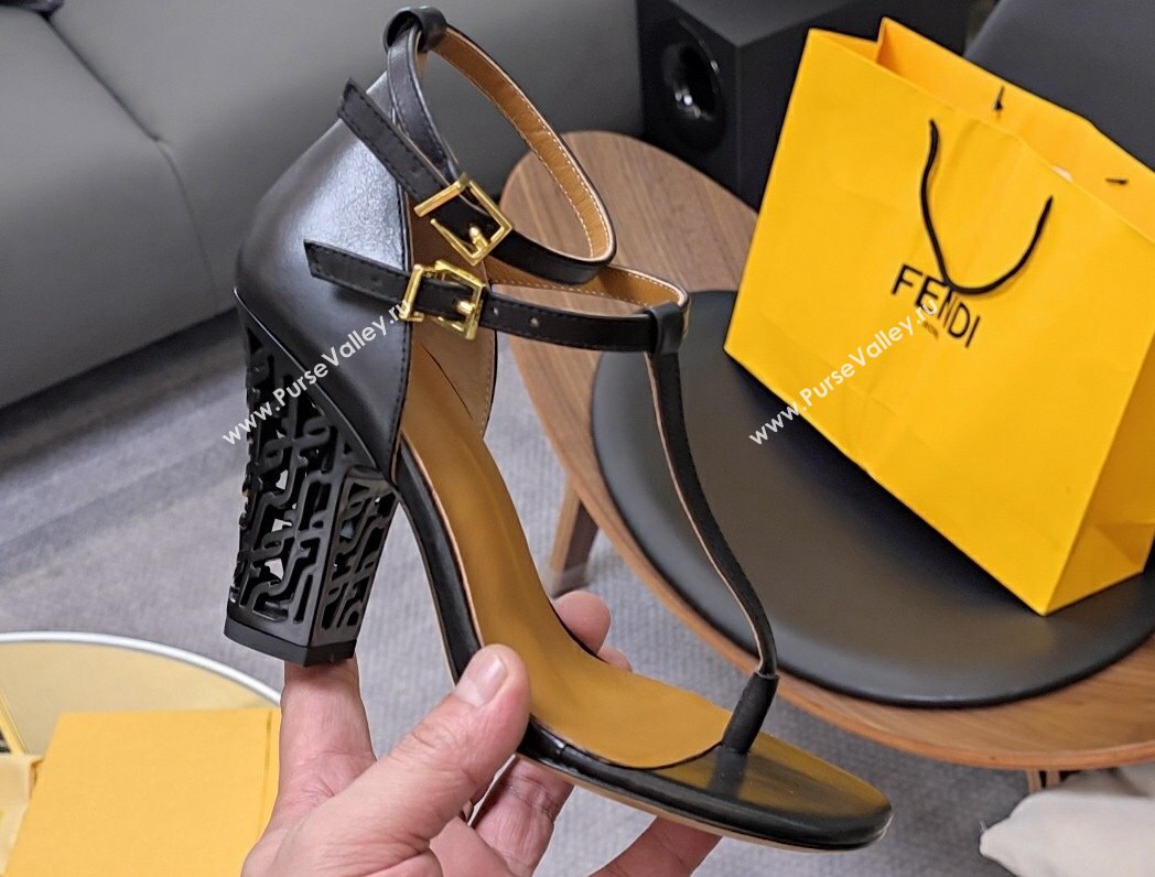 Fendi cut-out Heel 9cm Sandals in Leather Black 2024 (SS-23121321)