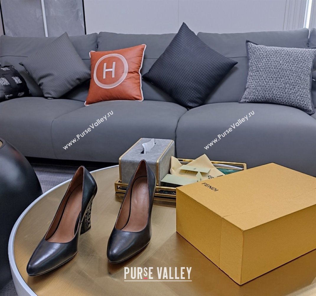 Fendi cut-out Heel 9cm Pumps in Leather Black 2024 (SS-23121326)