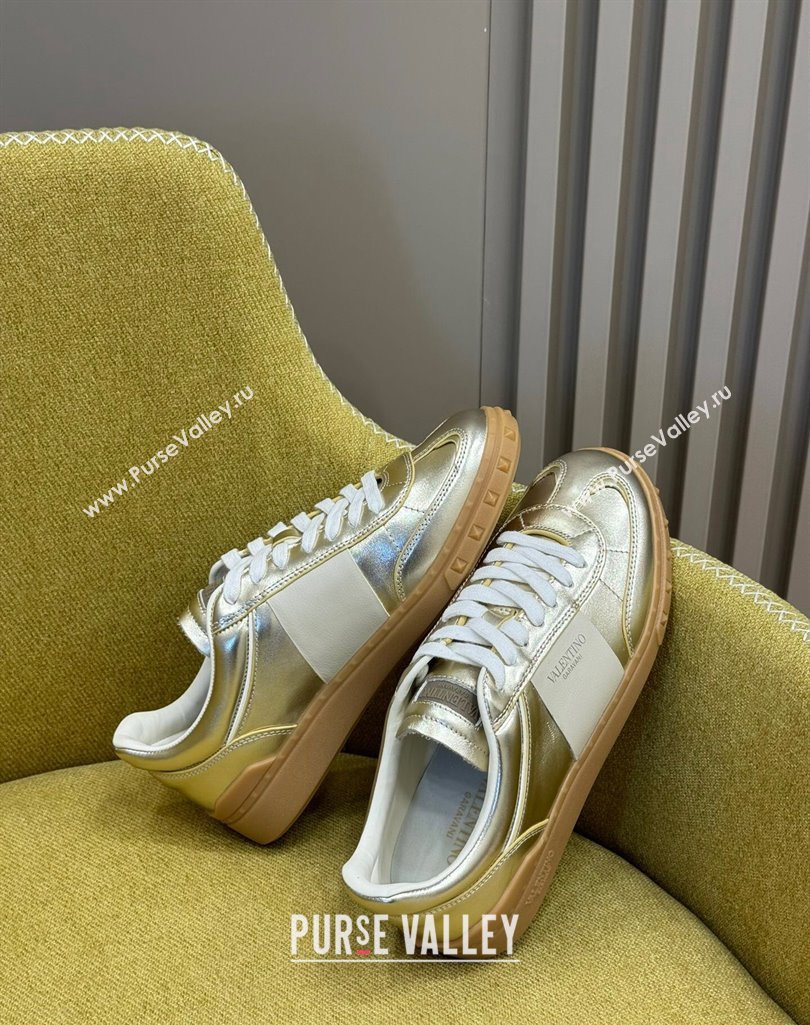 Valentino Upvillage Women/Men low top Sneakers in calfskin leather with band 01 2024 (kaola-23121321)