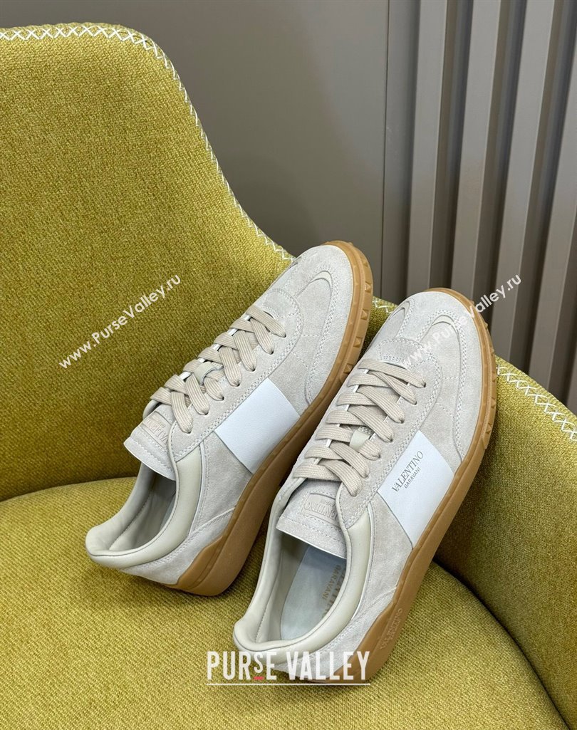 Valentino Upvillage Women/Men low top Sneakers in calfskin leather with band 08 2024 (kaola-23121328)