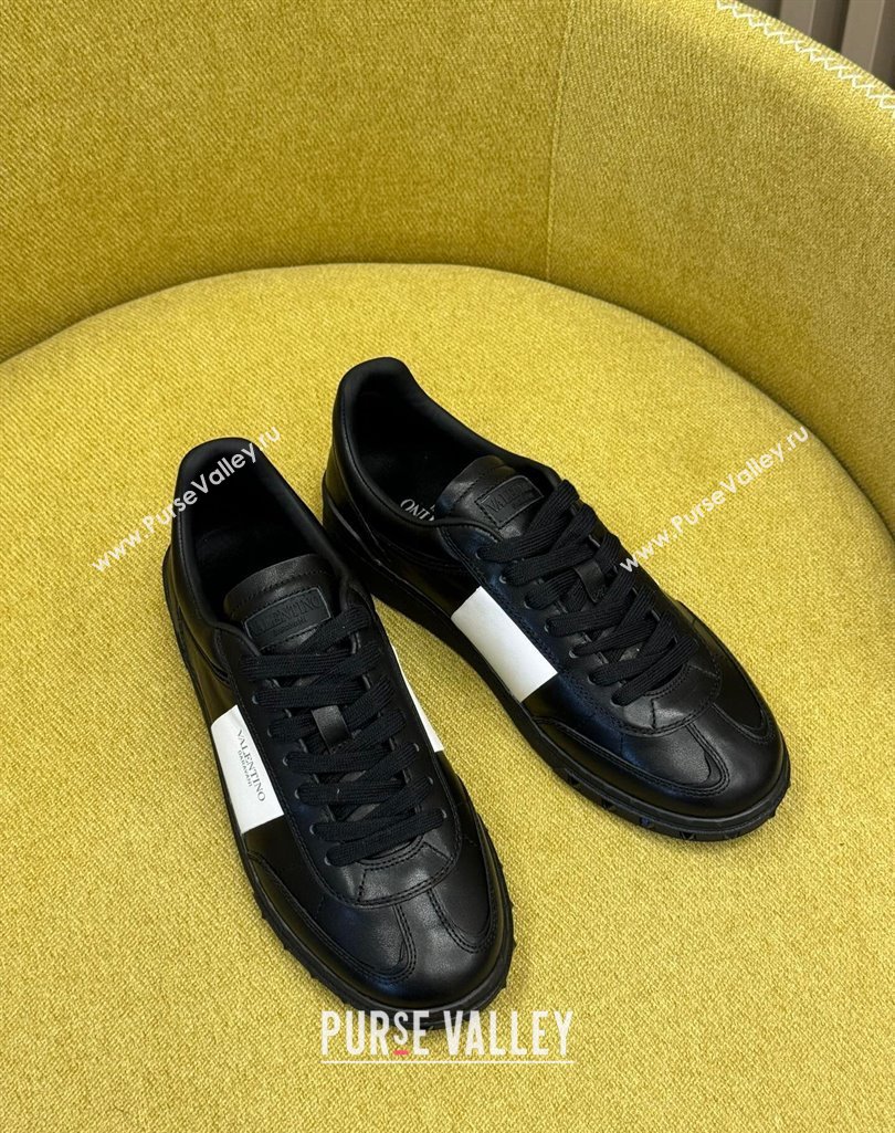 Valentino Upvillage Women/Men low top Sneakers in calfskin leather with band 04 2024 (kaola-23121324)