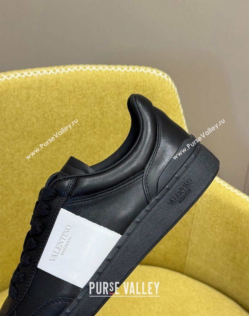 Valentino Upvillage Women/Men low top Sneakers in calfskin leather with band 04 2024 (kaola-23121324)