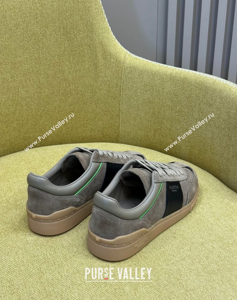 Valentino Upvillage Women/Men low top Sneakers in calfskin leather with band 09 2024 (kaola-23121329)