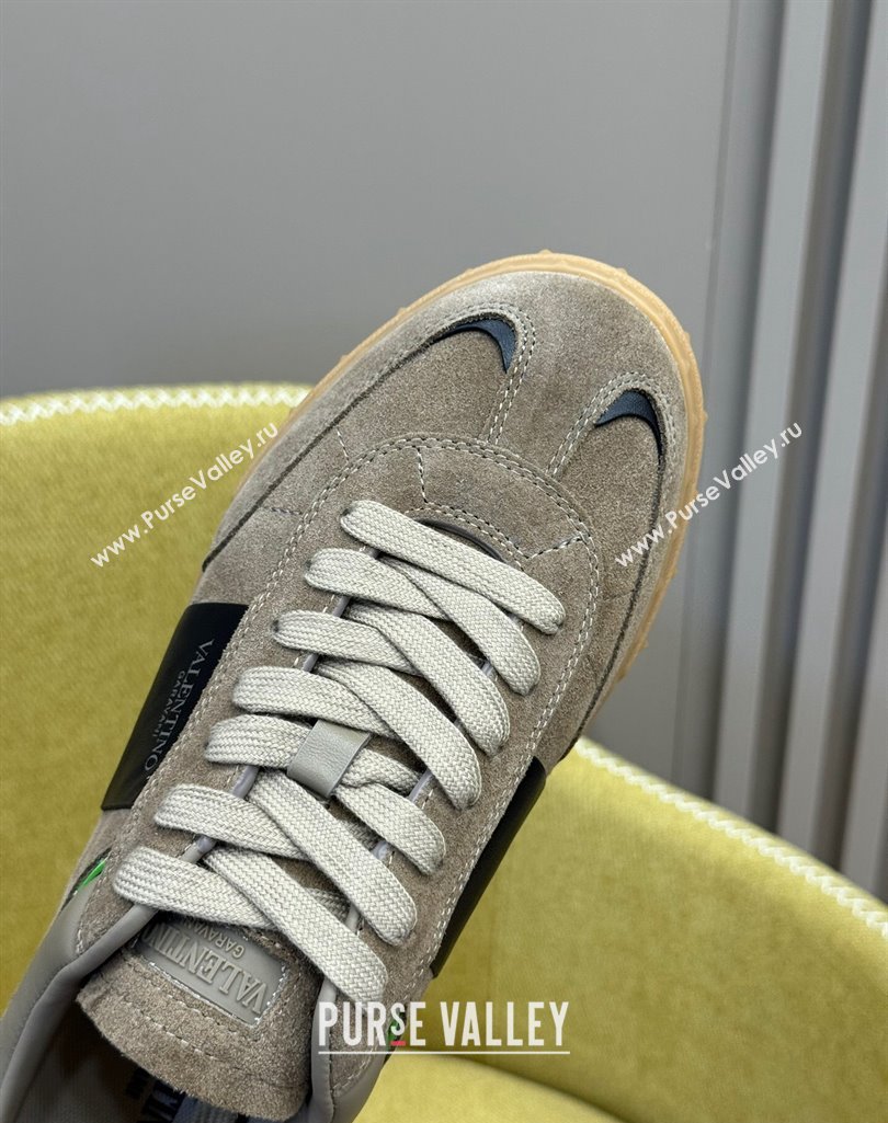 Valentino Upvillage Women/Men low top Sneakers in calfskin leather with band 09 2024 (kaola-23121329)