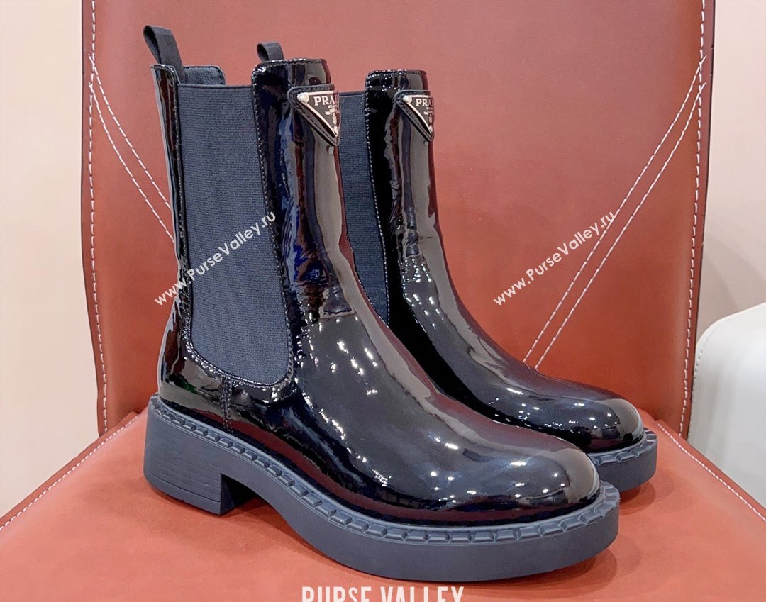 Prada Patent leather booties Black with Enameled metal triangle logo 1U251N 2024 (siyate-23121914)