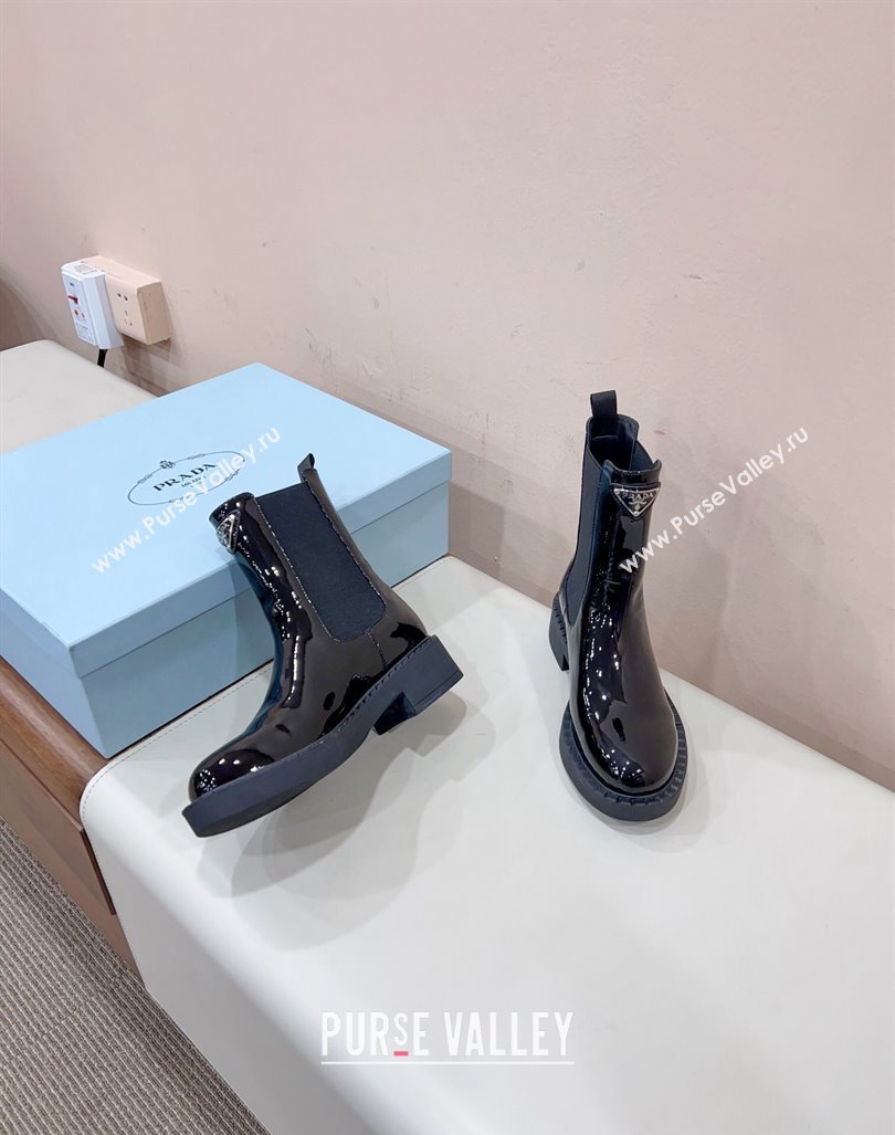 Prada Patent leather booties Black with Enameled metal triangle logo 1U251N 2024 (siyate-23121914)