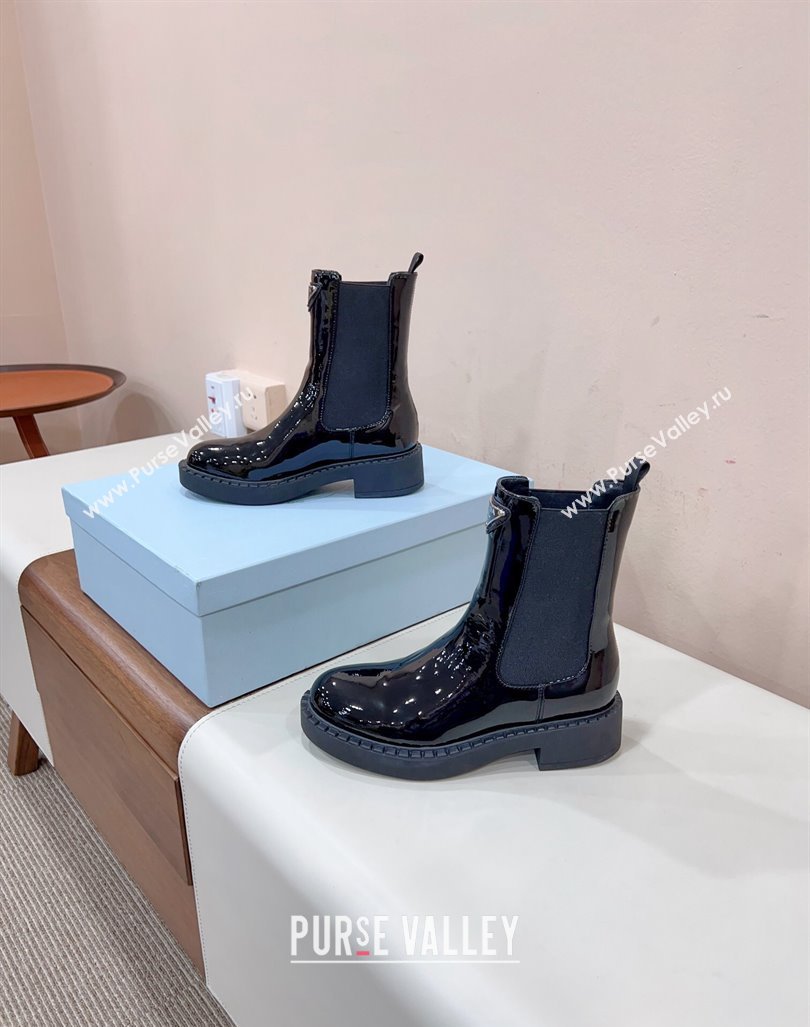 Prada Patent leather booties Black with Enameled metal triangle logo 1U251N 2024 (siyate-23121914)
